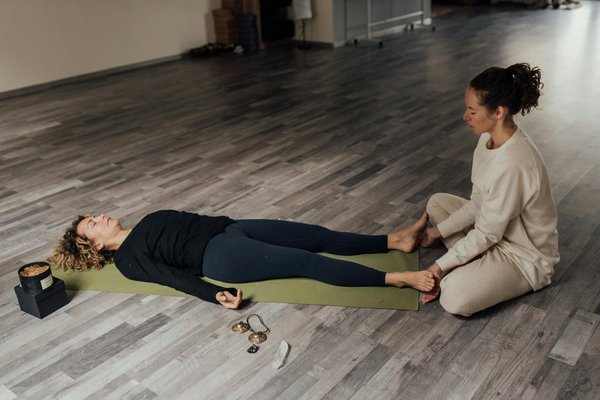 Les bienfaits insoupçonnés de la méditation pour réduire le stress pendant la grossesse